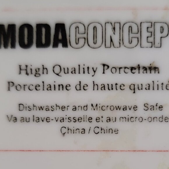 Moda Concept Mingling Snack/Appetizer Plates with Cutout for Wine Glass - Picture 6 of 6